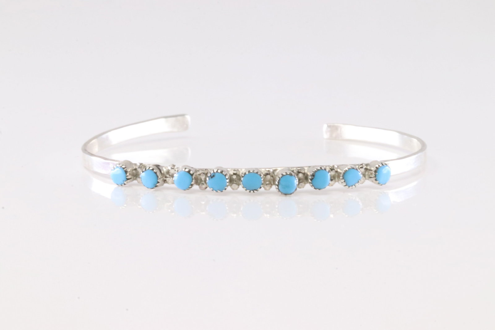 America Sterling Silver Turquoise Bracelet Cuff.: This is a America Sterling Silver Turquoise Bracelet Cuff.