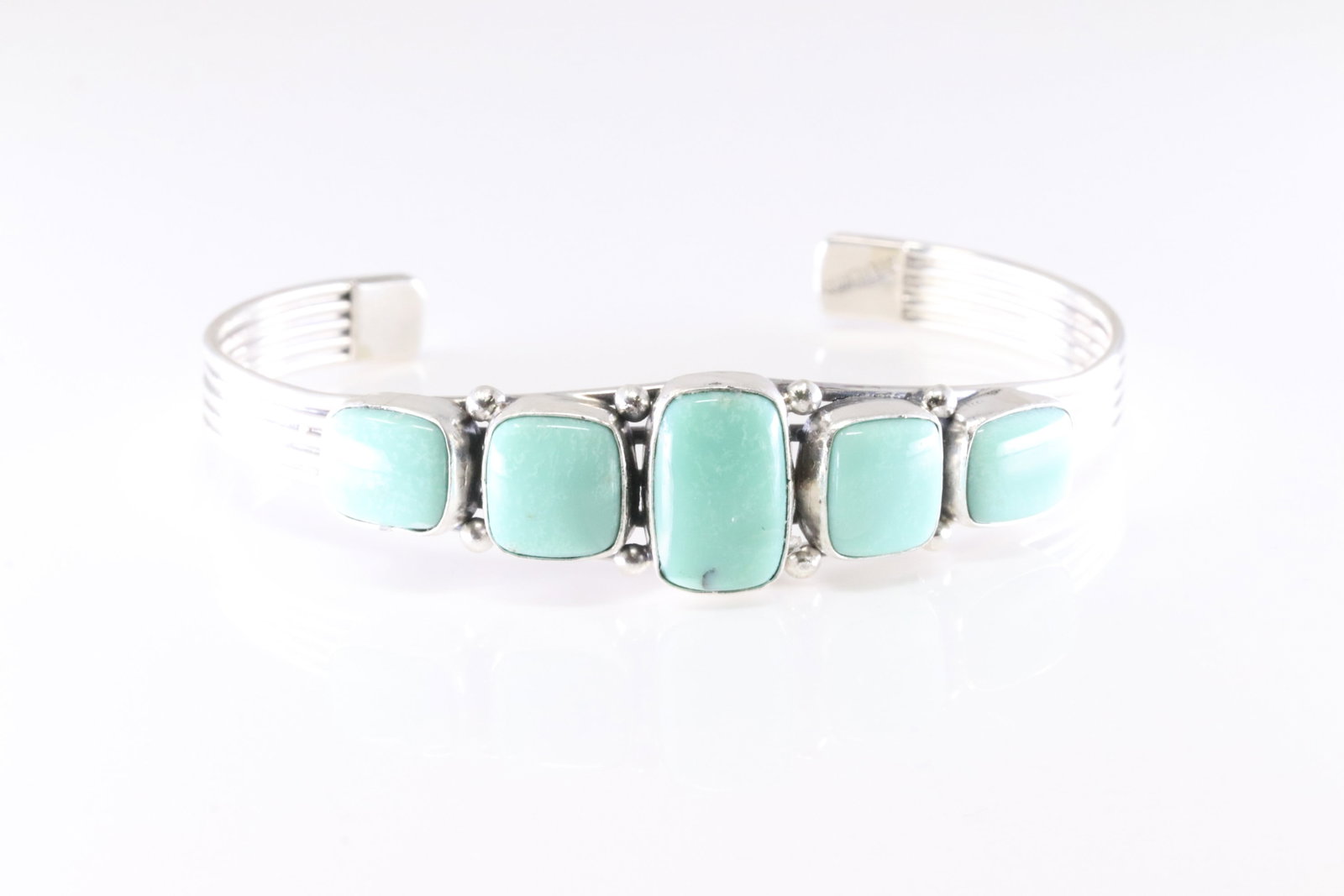 America Sterling Silver Turquoise Bracelet Cuff. (1 of 4)