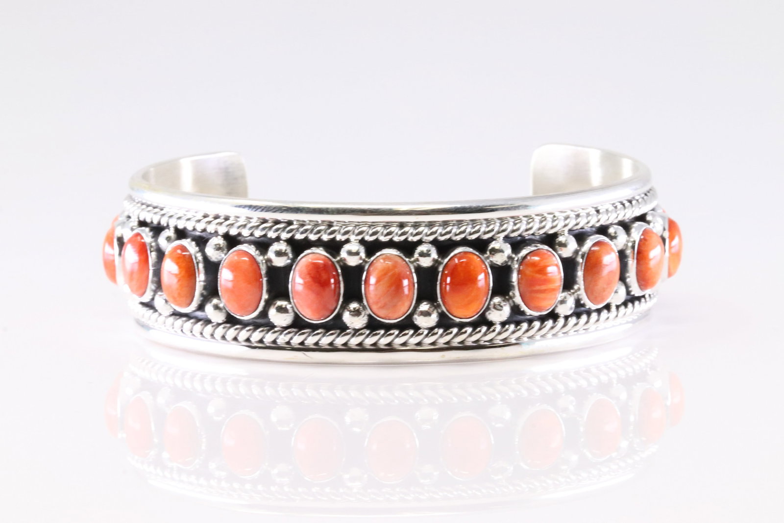 Native America Navajo Sterling Silver Spiny Oyster Bracelet Cuff By C.Charley. (1 of 4)