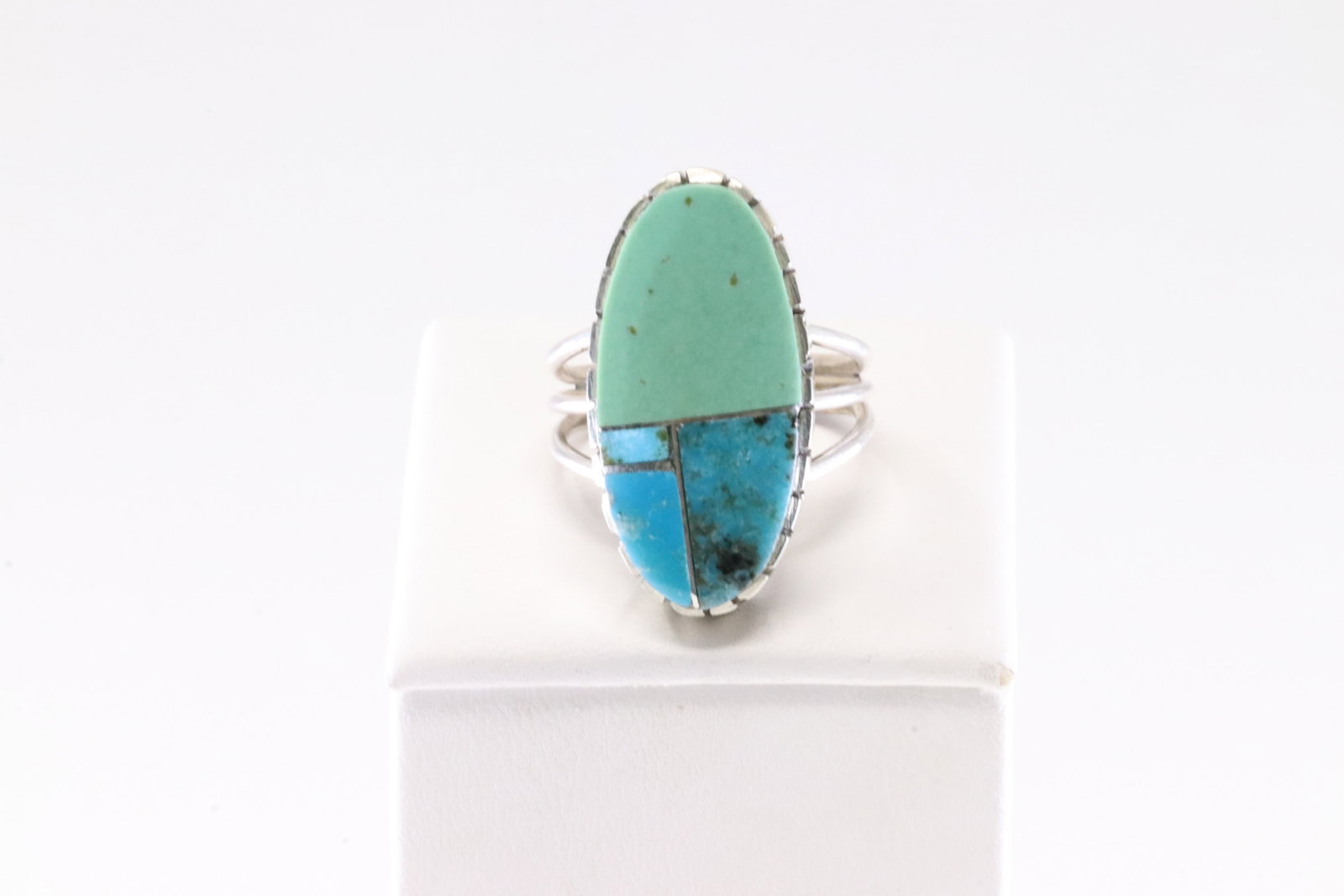 Native America Navajo Sterling Silver Turquoise Inlay Ring By H.Smith.: This is a Native America Navajo Sterling Silver Turquoise Inlay Ring By H.Smith. Stamp H.Smith. Ring Size: 8.00.