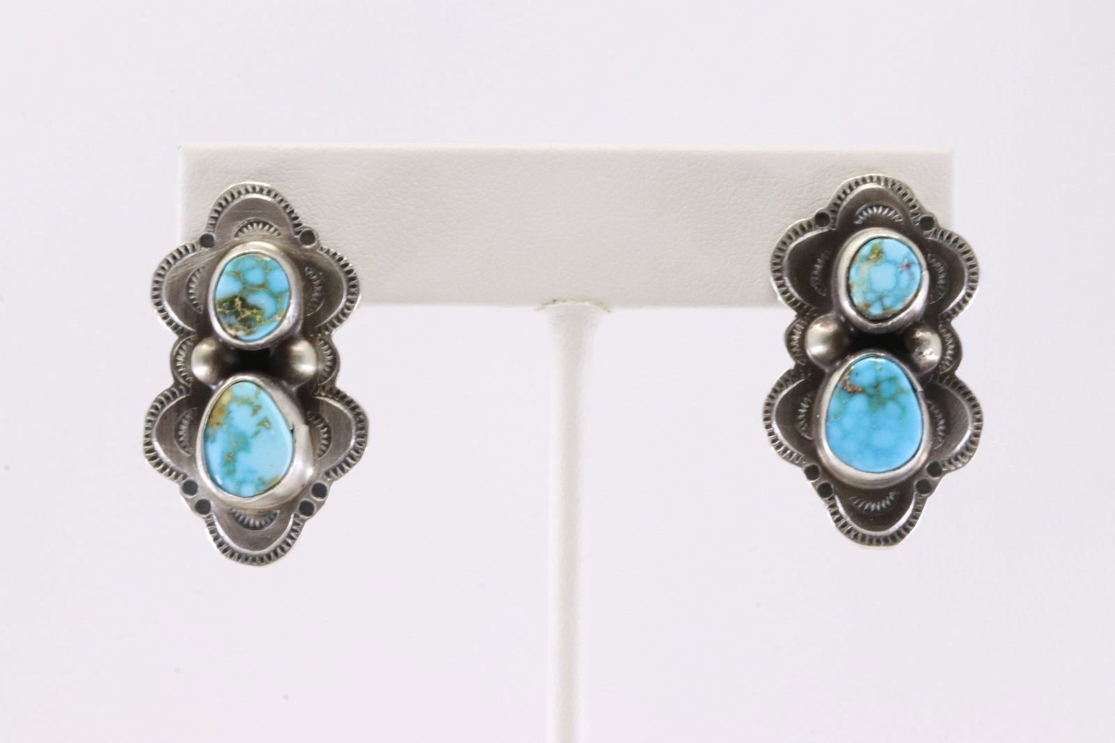 Native America Navajo Sterling Silver Kingman Turquoise Squash Blossom Necklace & Earring's Set By - 3