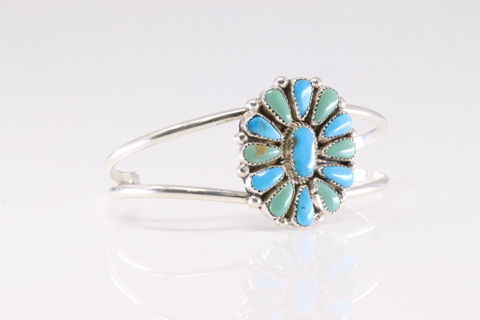 Native America Zuni Sterling Silver Turquoise Bracelet Cuff By Alicia Wilson.: This is a Native America Zuni Sterling Silver Turquoise Bracelet Cuff By Alicia Wilson.
