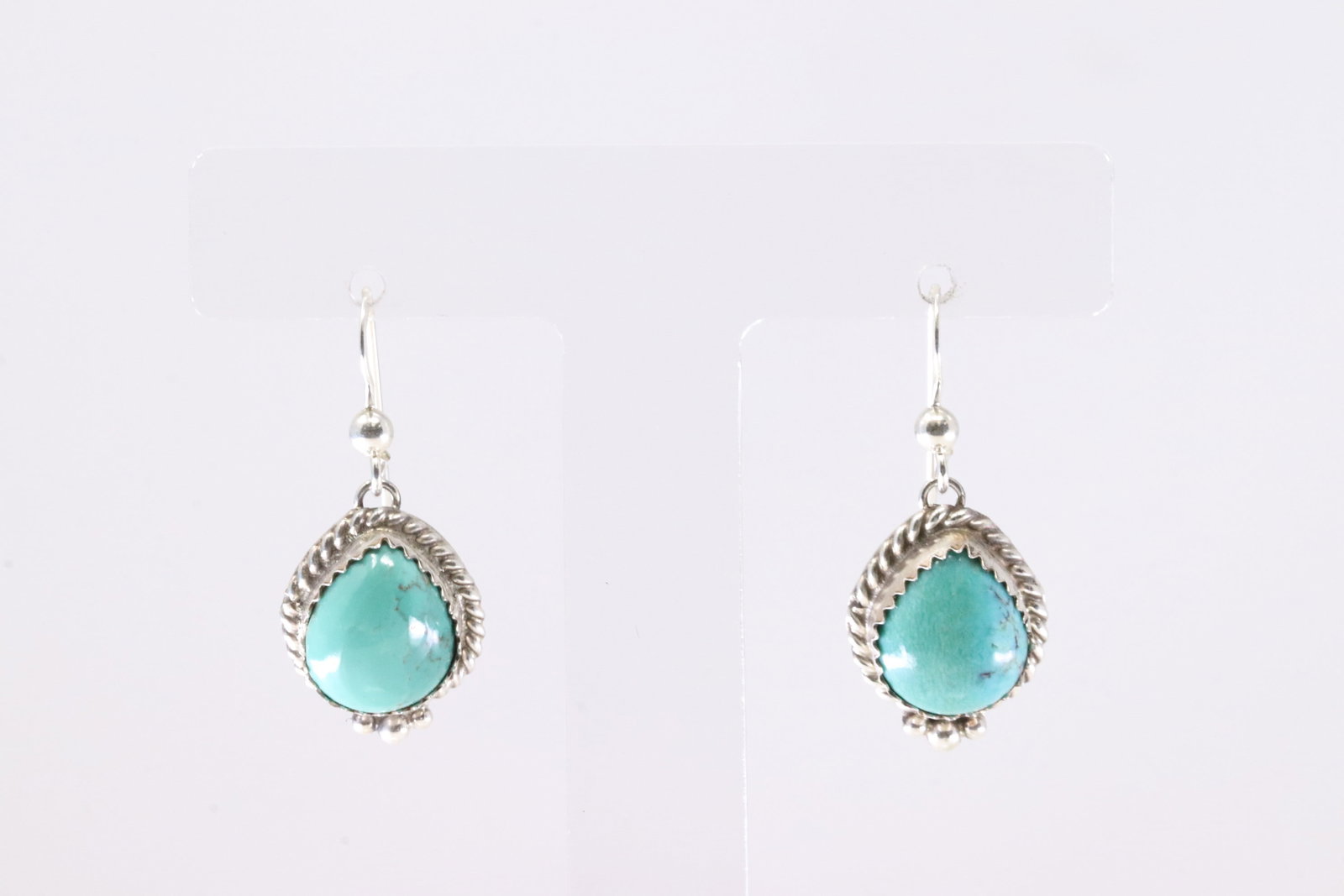 Native American Navajo Sterling Silver Kingman Turquoise Dangling Earring's By Trish Largo.: This is a Native American Navajo Sterling Silver Kingman Turquoise Dangling Earring's By Trish Largo. Stamp L.