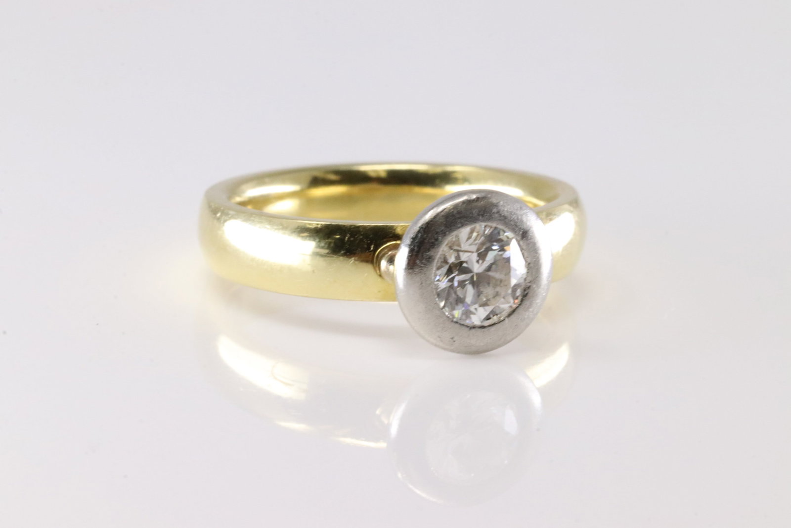 Diamond Ring 18Kt. - 2