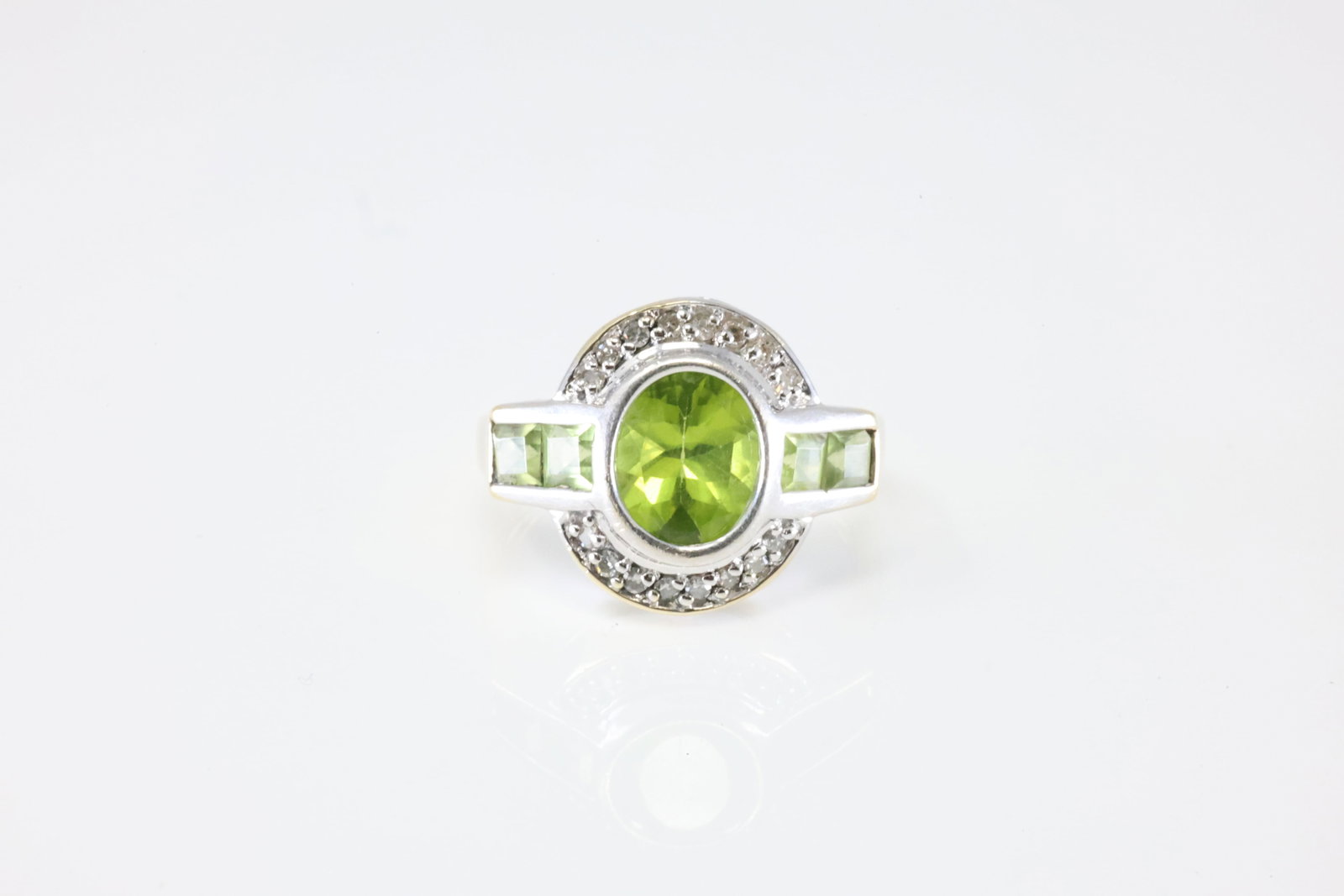 Peridot & Diamond Ring 14Kt. (1 of 4)