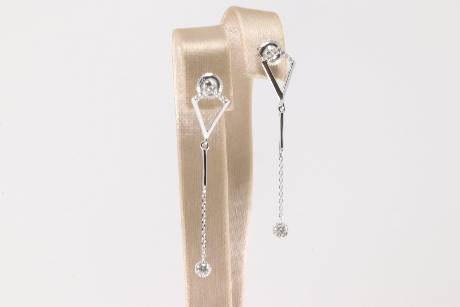 Diamond Stud / Dangling Earring 14Kt. - 3