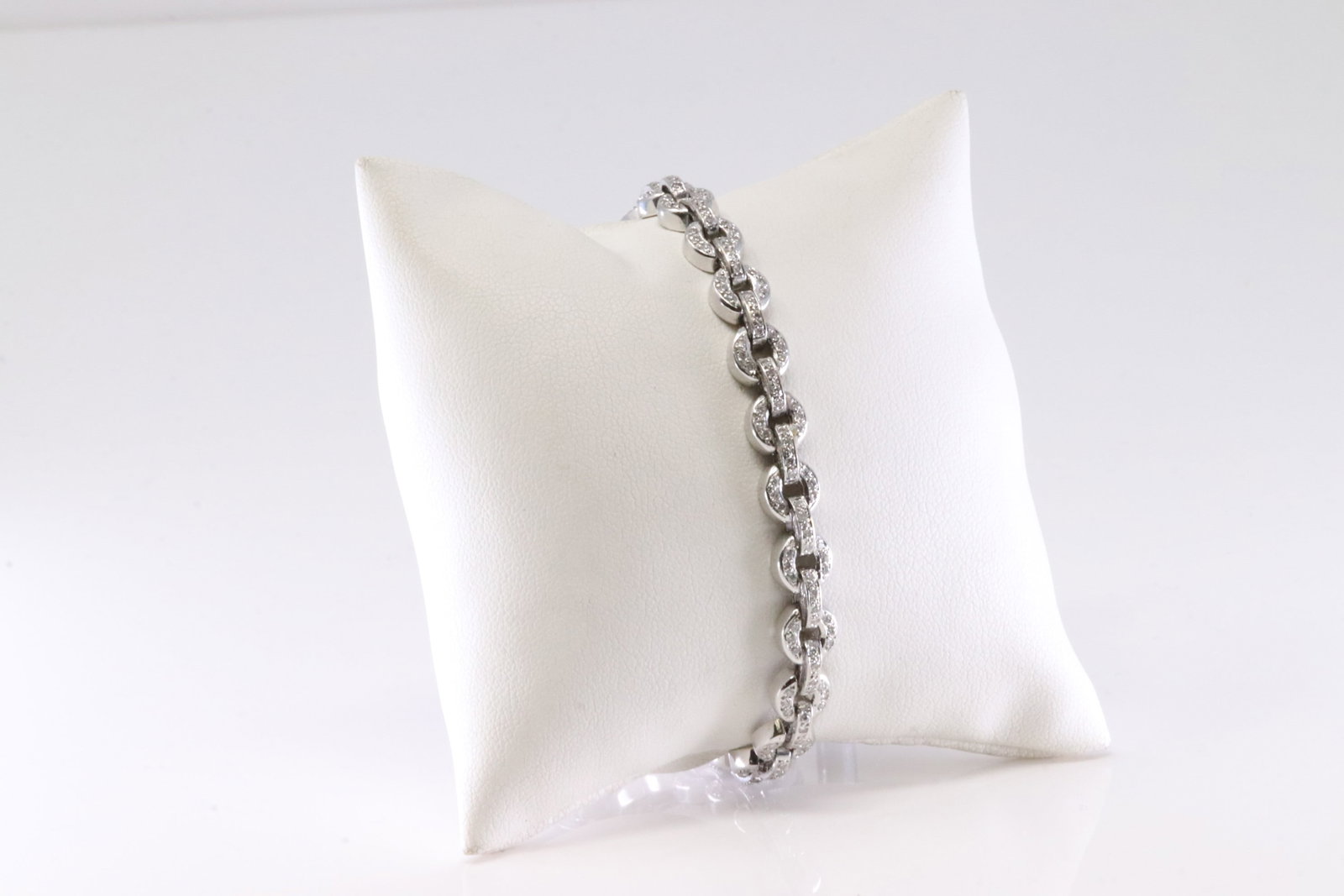 Elegant Diamond Bracelet Link 18Kt. (1 of 4)