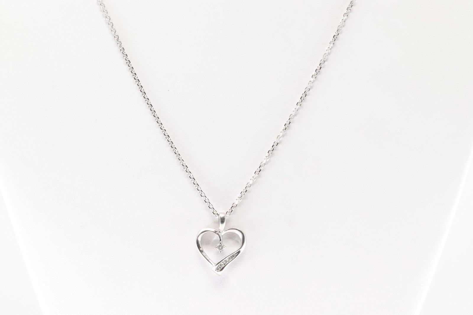 Diamond Heart Pendent / Necklace 14Kt. (1 of 3)