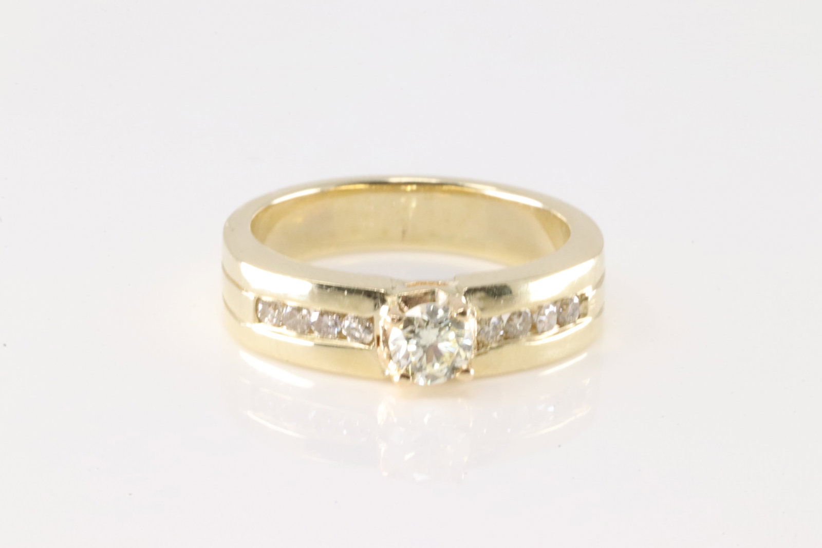 Engagement Diamond Ring 14Kt. (1 of 4)