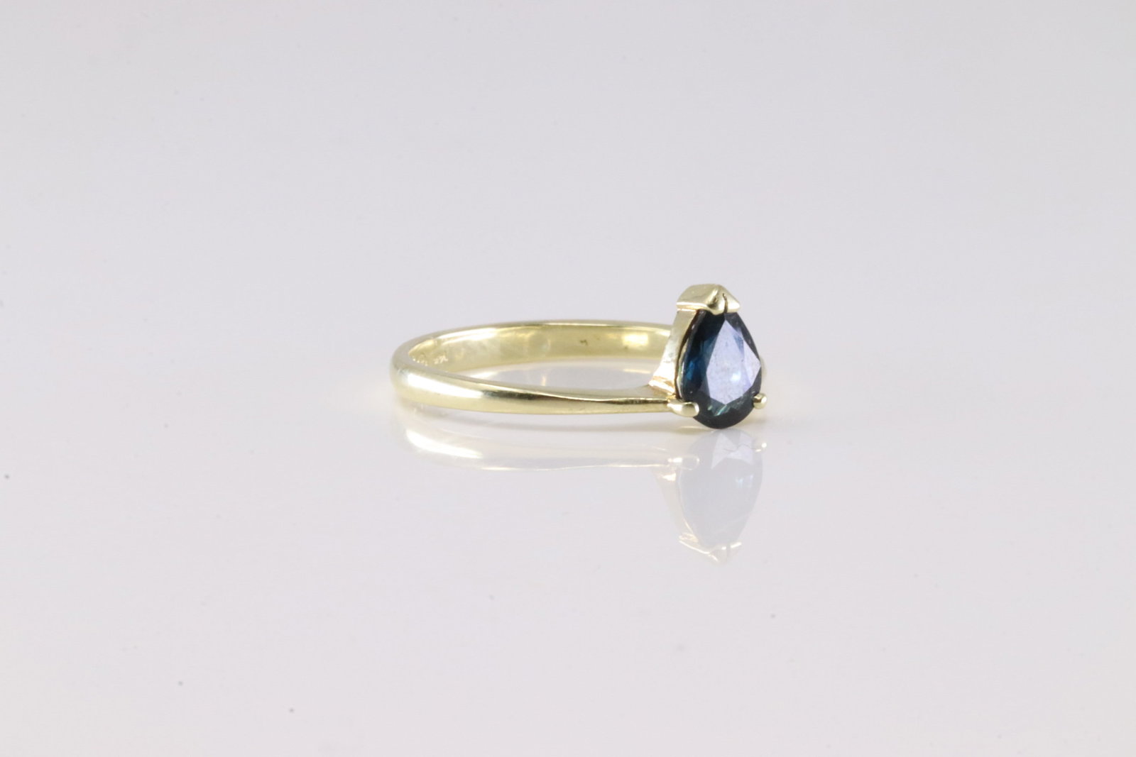 Sapphire Ring 14Kt. - 2