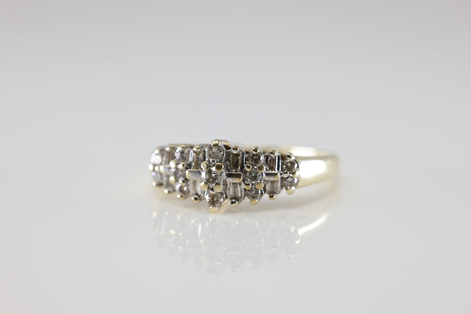 Diamond Ring 10Kt. - 3