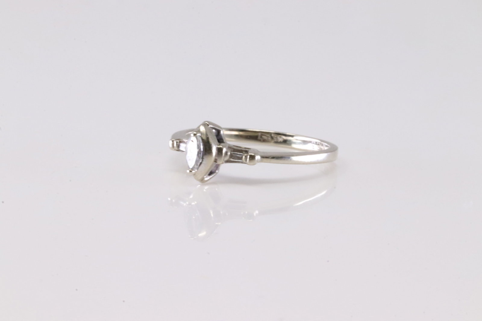 Diamond Ring 14Kt. - 3