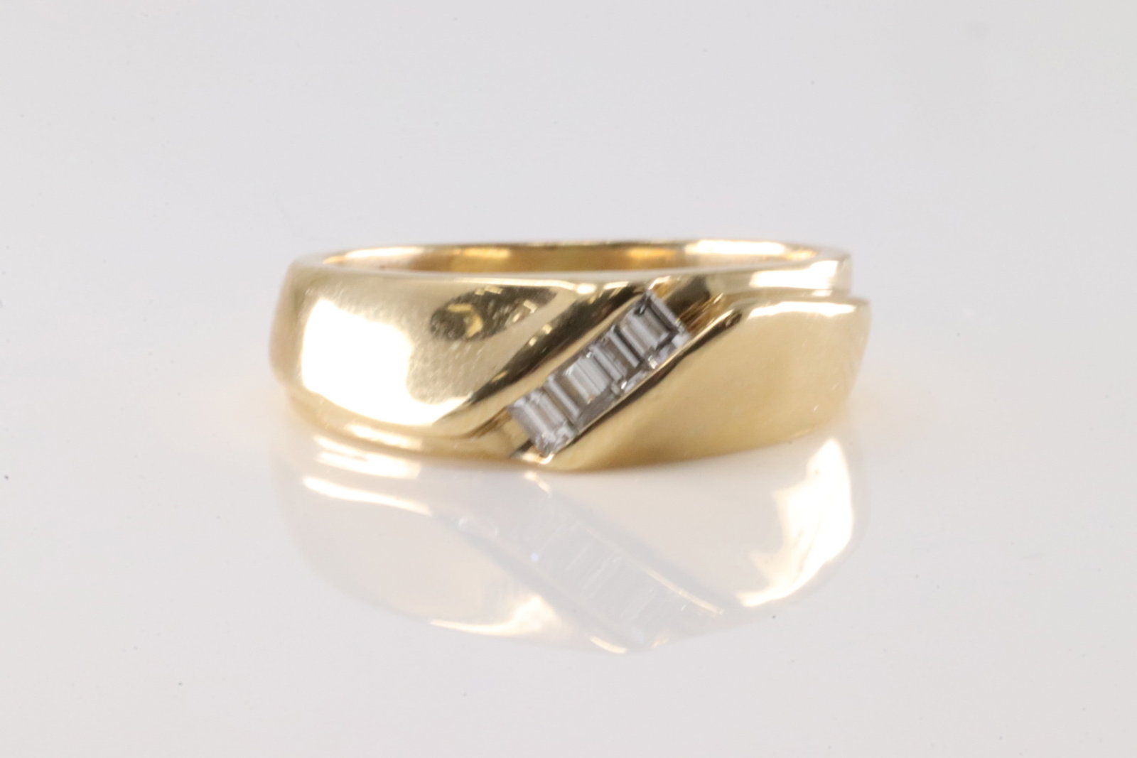 Bagguete Diamond Ring 14Kt. (1 of 4)