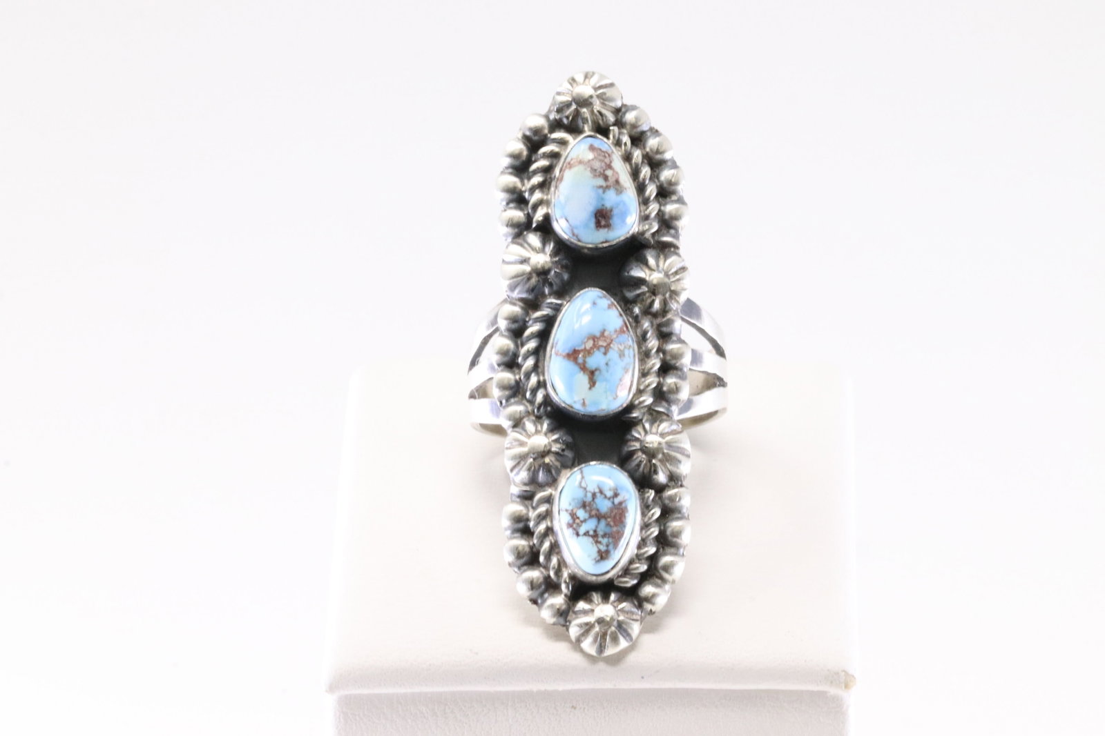 Native America Navajo Sterling Silver Golden Hill Turquoise Ring By JJJ.: This is a Native America Navajo Sterling Silver Golden Hill Turquoise Ring By JJJ. Stamp JJJ. Ring Size: 7.00.