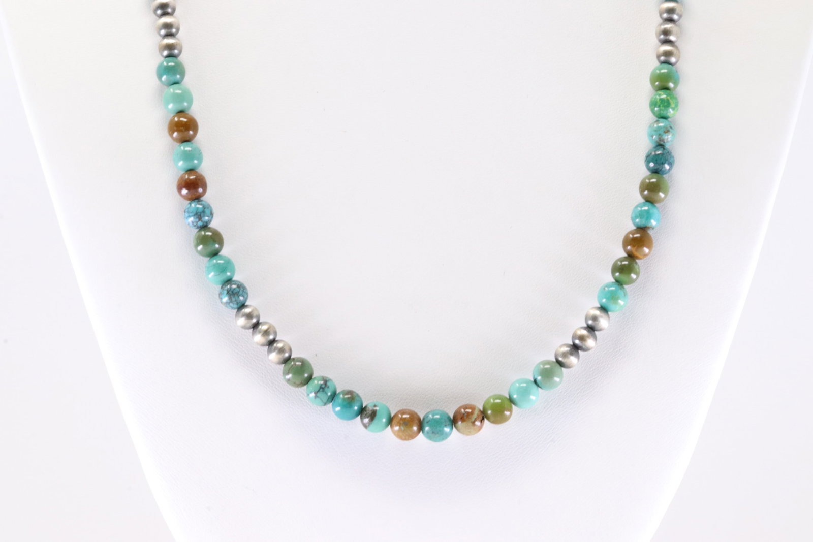 America Sterling Silver Pearl Beaded / Turquoise Necklace.: This is a America Sterling Silver Pearl Beaded / Turquoise Necklace. Neckalce length: 18.00"