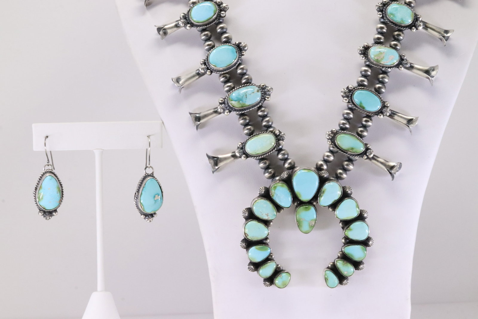 Native America Navajo Sterling Silver Sonora Gold Turquoise Squash Blossom Necklace & Earring's Set: This is a Native America Navajo Sterling Silver Sonora Gold Turquoise Squash Blossom Necklace & Earring's Set By Tricia Smith. Stamp T. Smith. Necklace Length: 22.00.