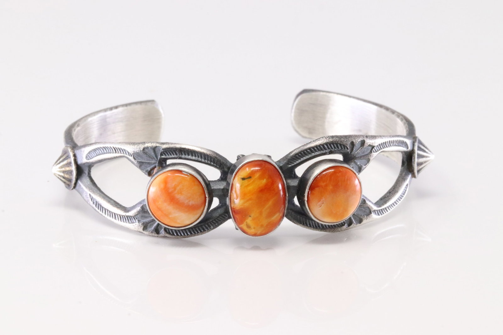 Native America Navajo Sterling Silver Spiny Oyster Bracelet Cuff By Keven Bellah. (1 of 4)