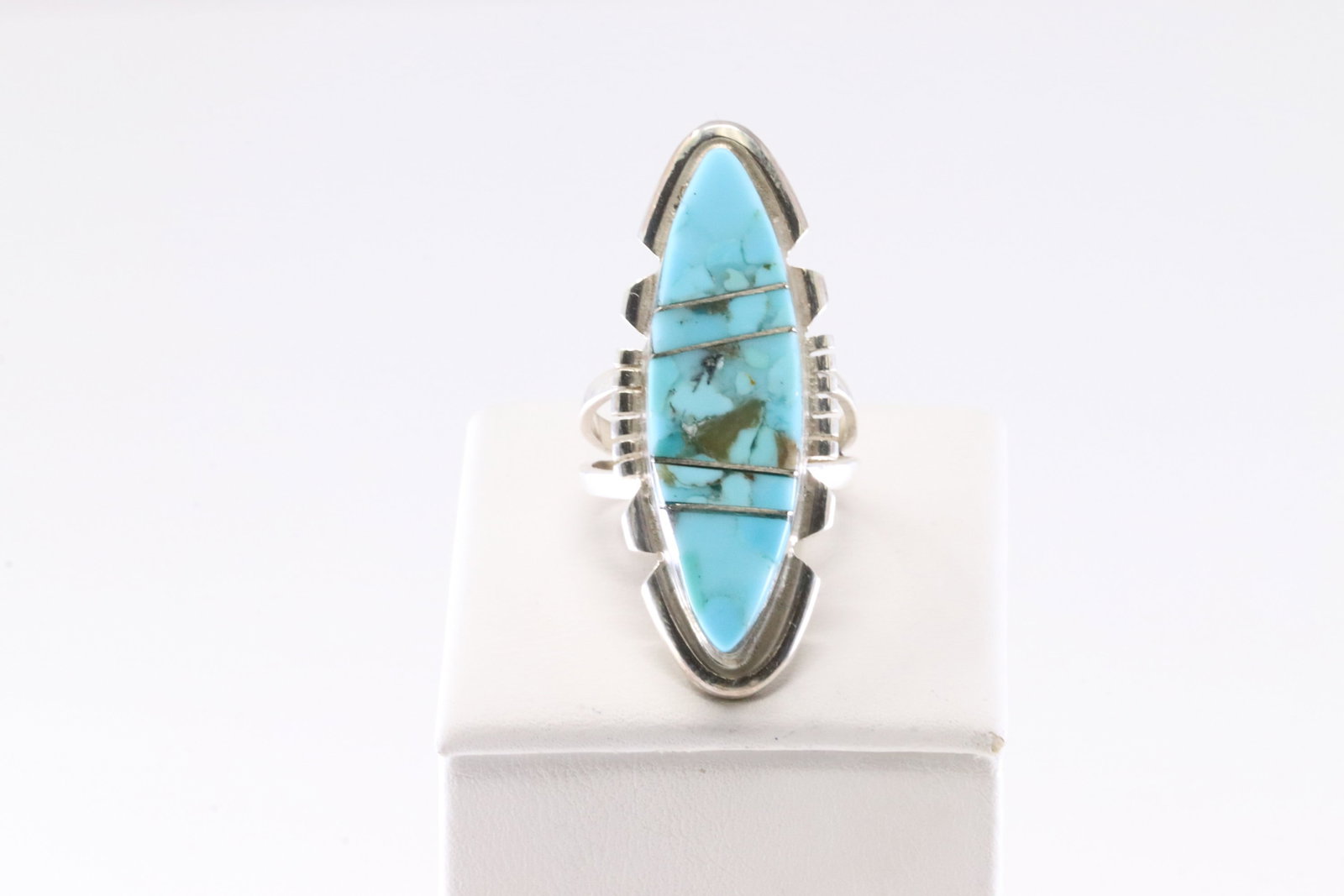 Native America Navajo Sterling Silver Turquoise Inlay Ring By B.E.: This is a Native America Navajo Sterling Silver Turquoise Inlay Ring By B.E. Stamp BE. Ring Size: 7.00.