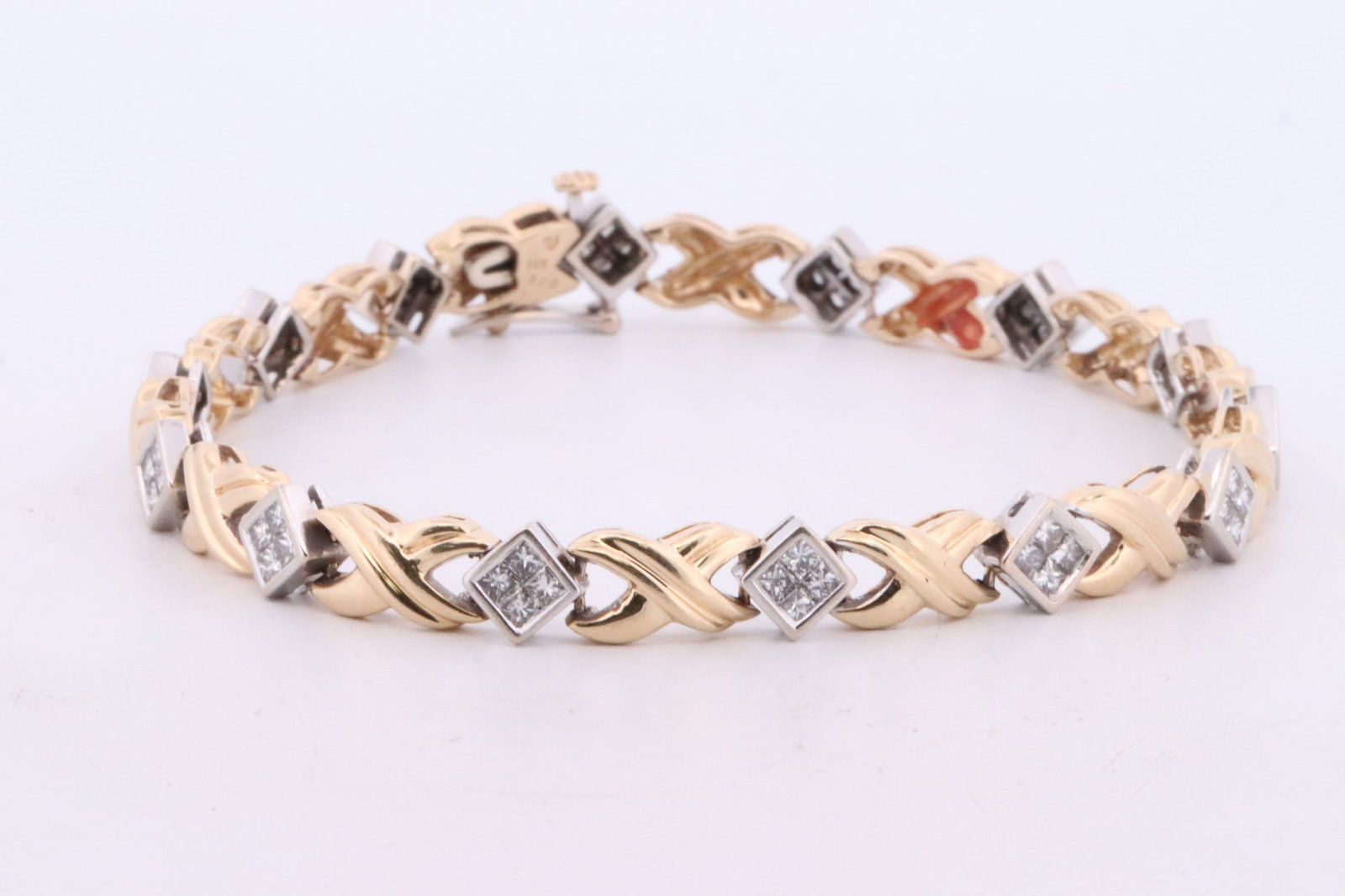 2ct Diamond Bracelet. (1 of 8)