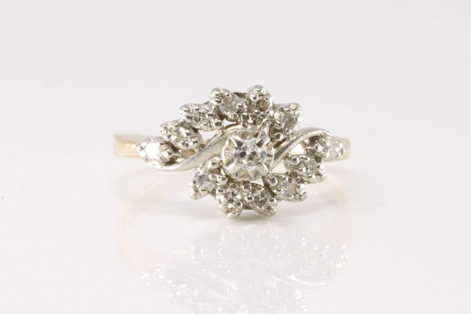 Diamond Ring 14Kt.: Ladies 14Kt Yellow Gold Diamond Ring. This stunning ring has 13 saprkling round diamonds. Diamonds Weight Approx: 0.45 ctw Ring Size: 8.50. Total Weight: 3.60 Grams.