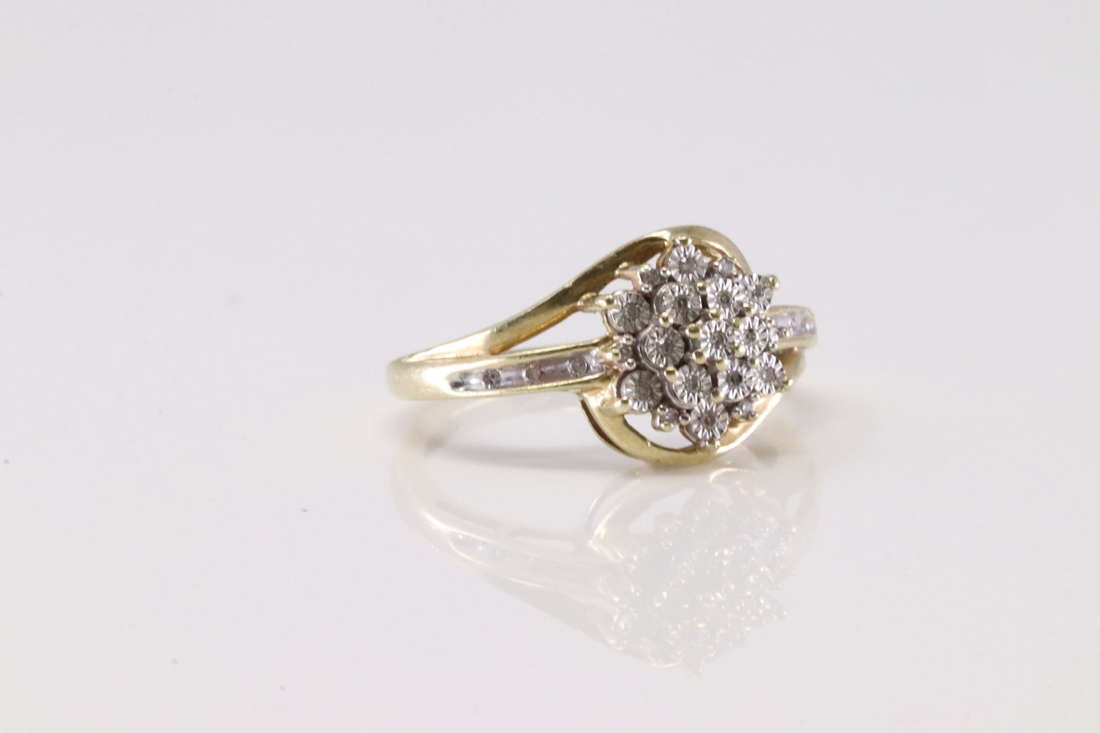 Diamond Ring 10Kt. - 2