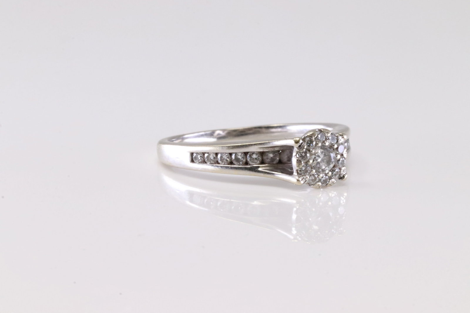Diamond Ring 14KT. - 2