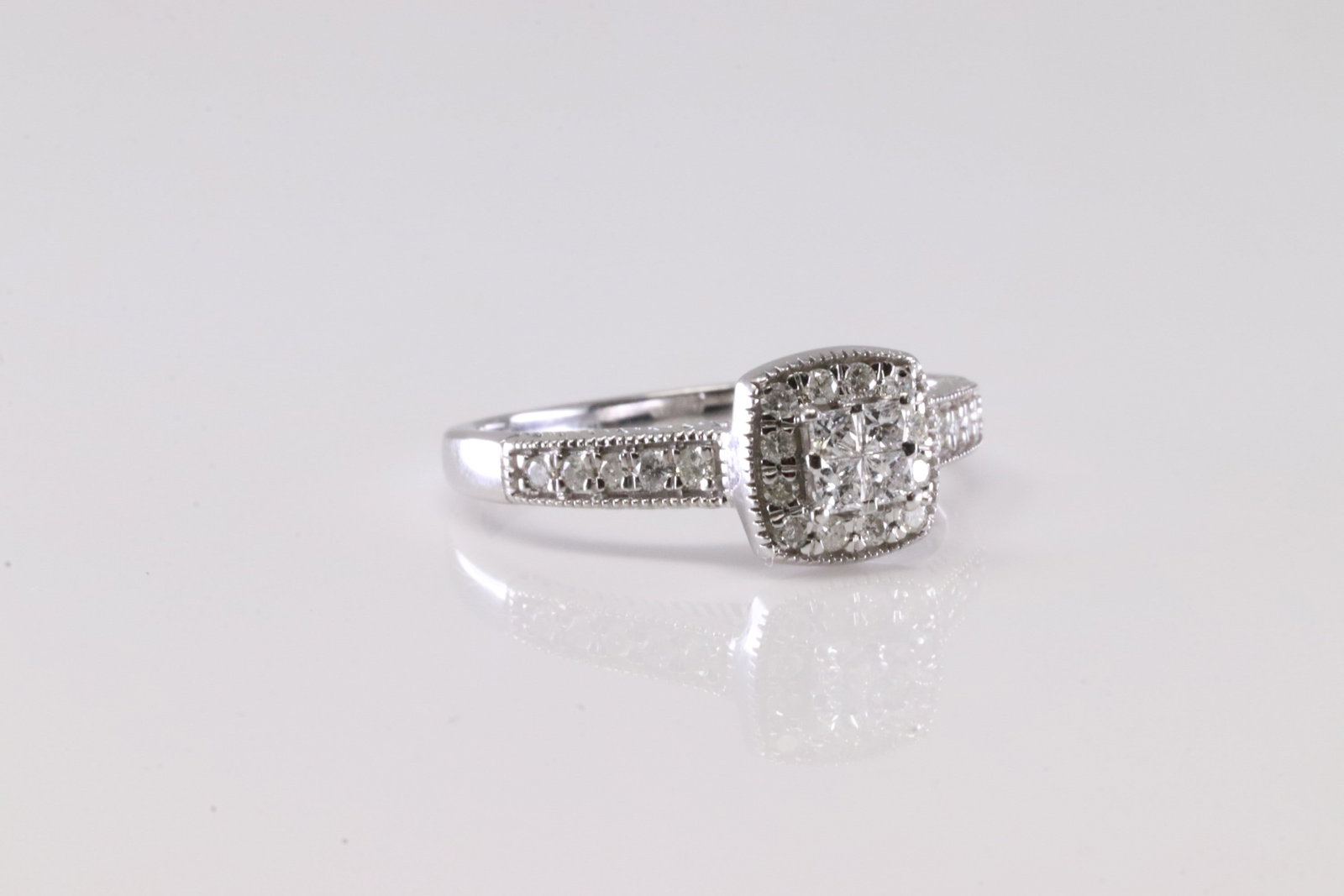Diamond Ring 10Kt. - 2