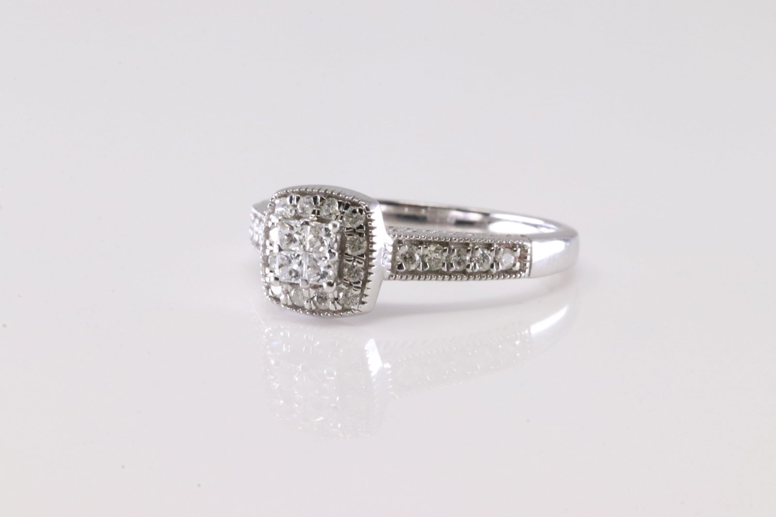 Diamond Ring 10Kt. - 3