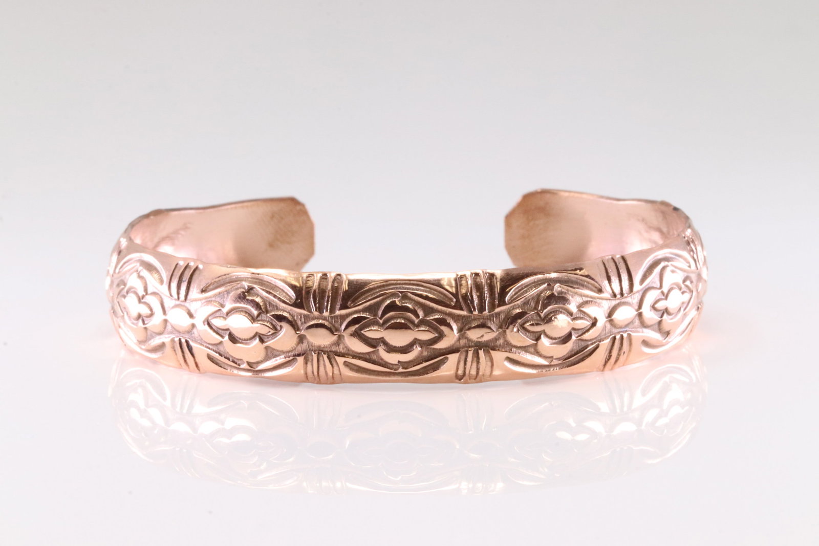 America Navajo Copper Bracelet Cuff.: This is a America Navajo Copper Bracelet Cuff.