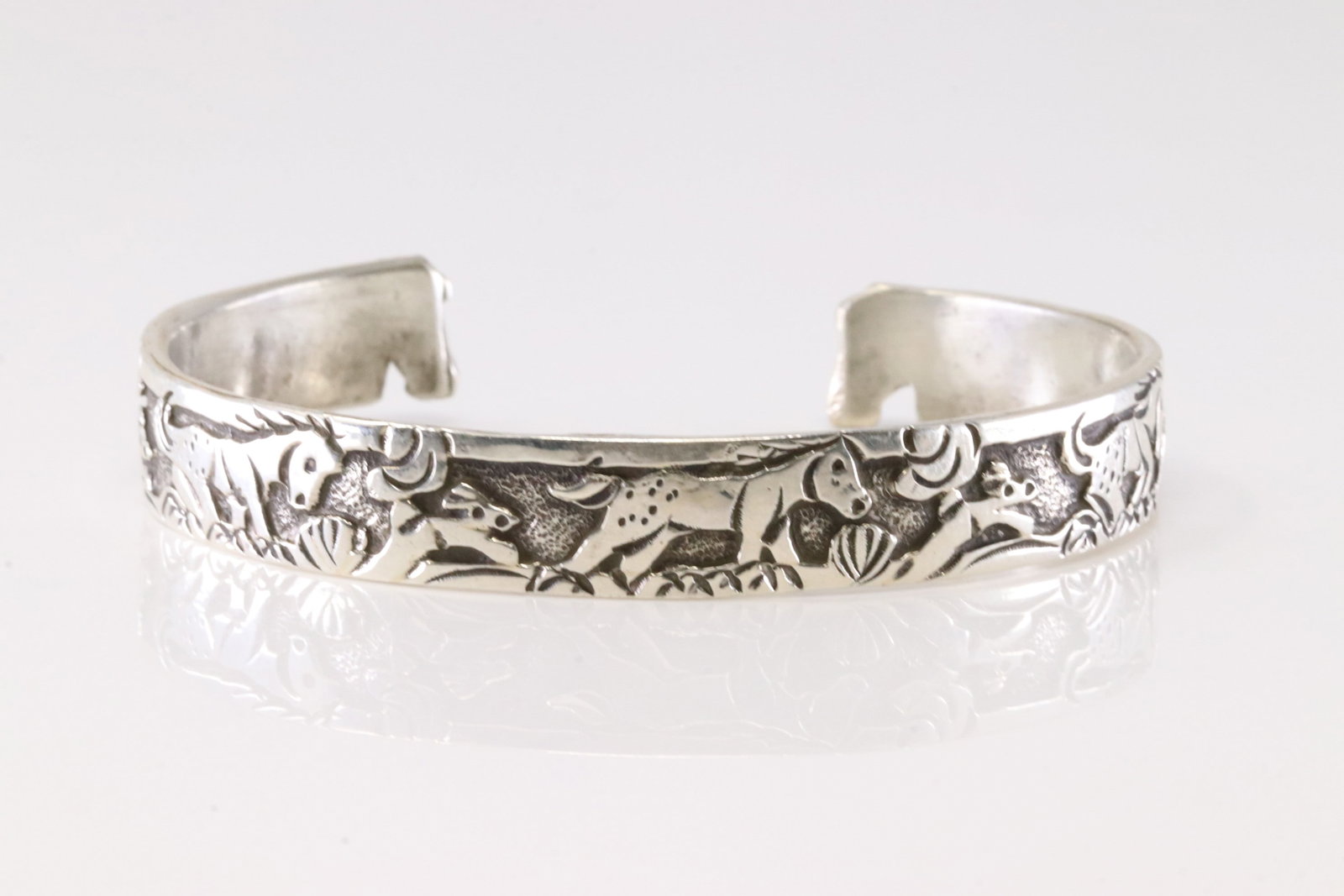 Native America Navajo Sterling Silver Solid Story Horse Bracelet Cuff By B. (1 of 4)