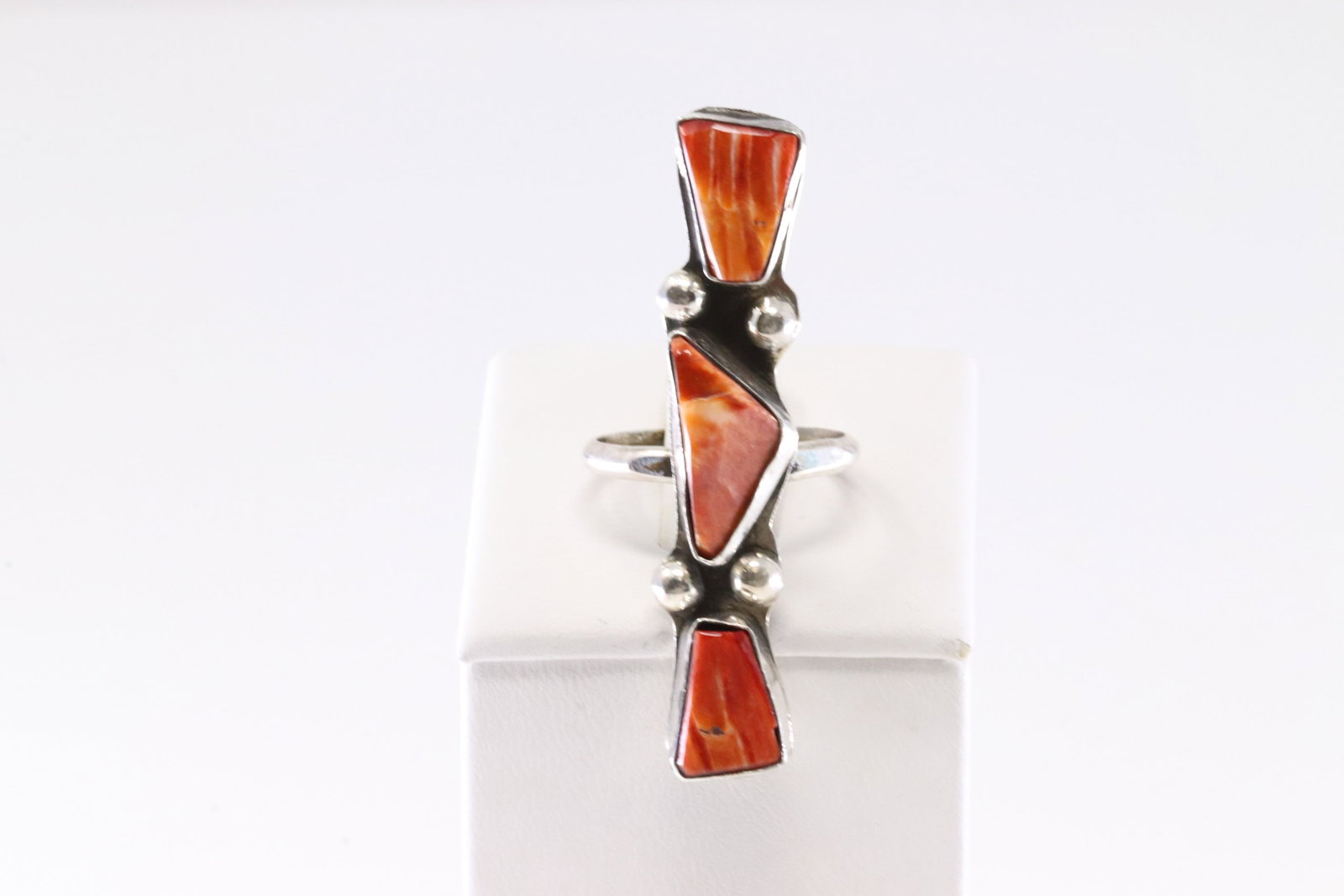 Native America Zuni Sterling Silver Spiny Oyster Ring By Jude Candelaria. (1 of 4)