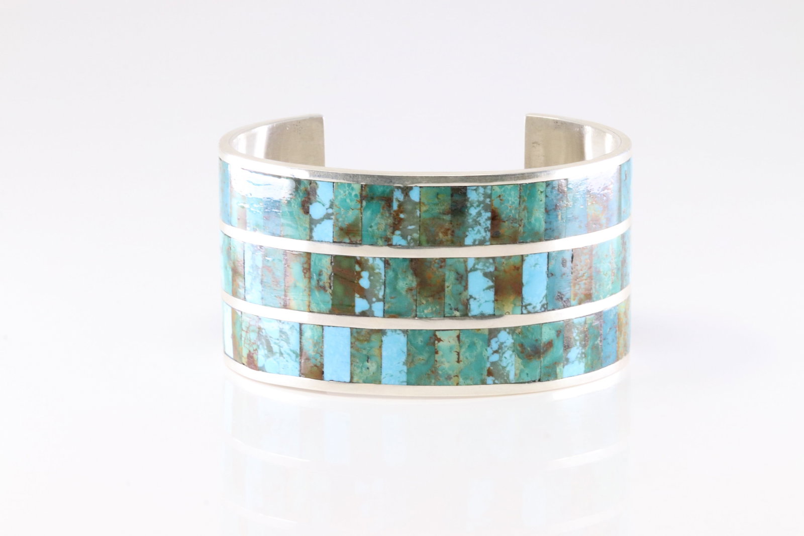Native America Zuni Sterling Silver Turquoise Inlay Bracelet Cuff By Lani Haloo.: This is a Native America Zuni Sterling Silver Turquoise Inlay Bracelet Cuff By Lani Haloo. Stamp RLH. Total Weight: 81.30 Grams.