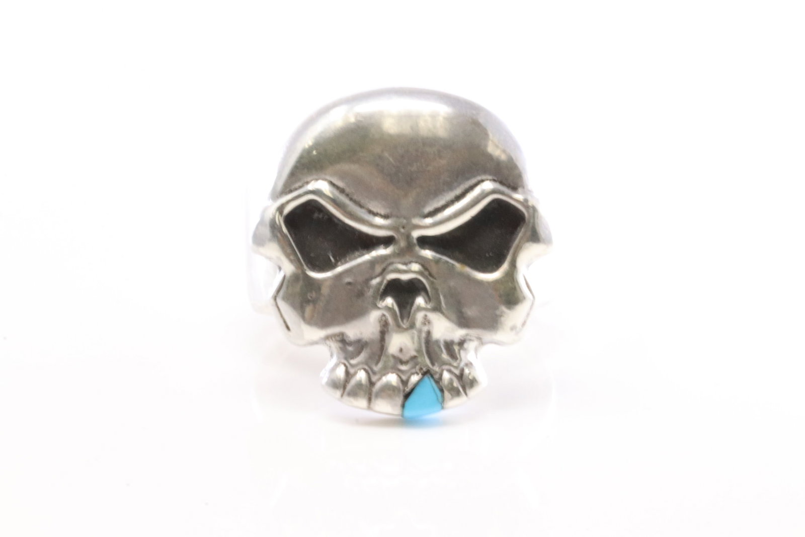 America Sterling Silver Turquoise Skull Ring.: This is a America Sterling Silver Turquoise Skull Ring. Ring Size: 12.50.