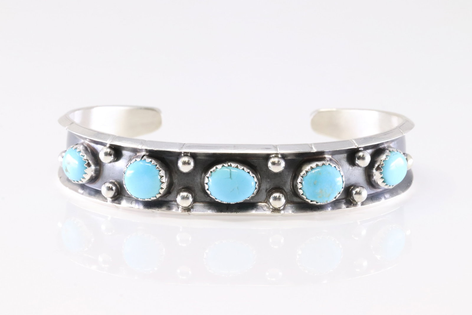 Native America Navajo Sterling Silver Kingman Turquoise Bracelet Cuff By RC.: This is a Native America Navajo Sterling Silver Kingman Turquoise Bracelet Cuff By RC. Stamp RC.
