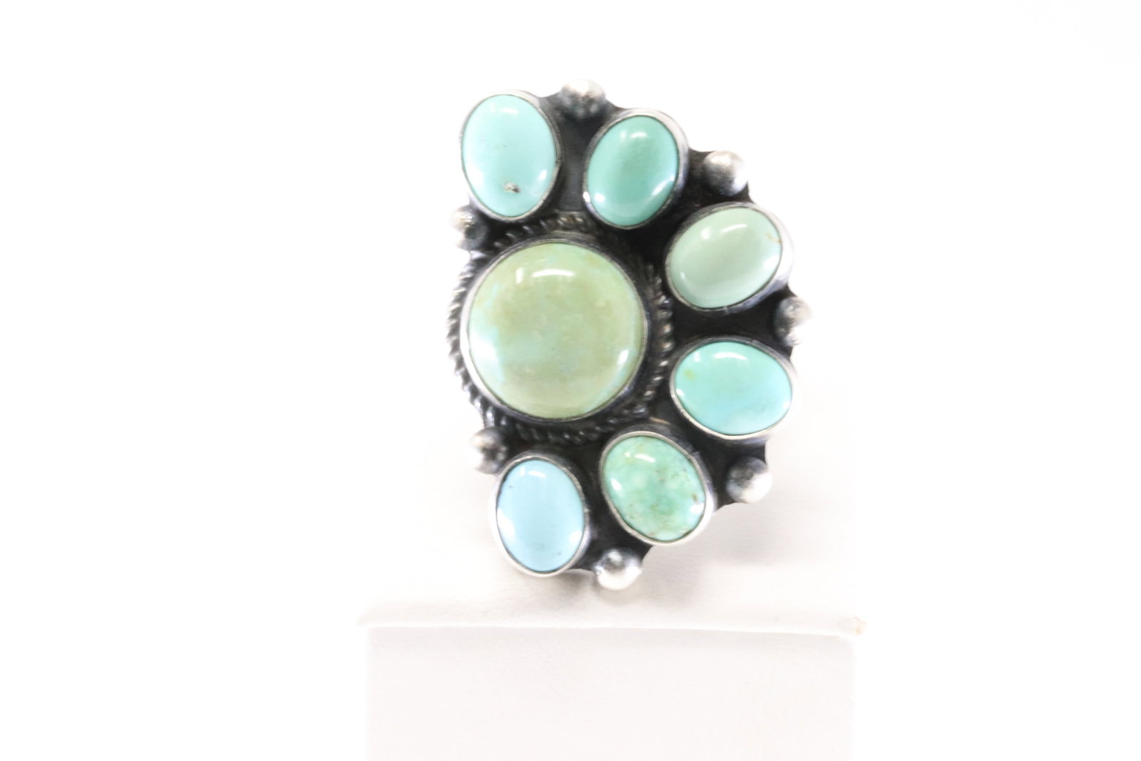 Native America Navajo Sterling Silver Turquoise Floral Ring By WD.: This is a Native America Navajo Sterling Silver Turquoise Floral Ring By WD. Stamp WD. Ring Size: 10.00.