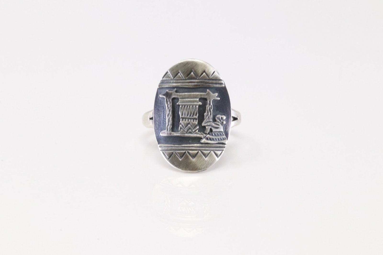 Native America Navajo Sterling Silver Solid Stamped Design Ring By WT. (1 of 4)