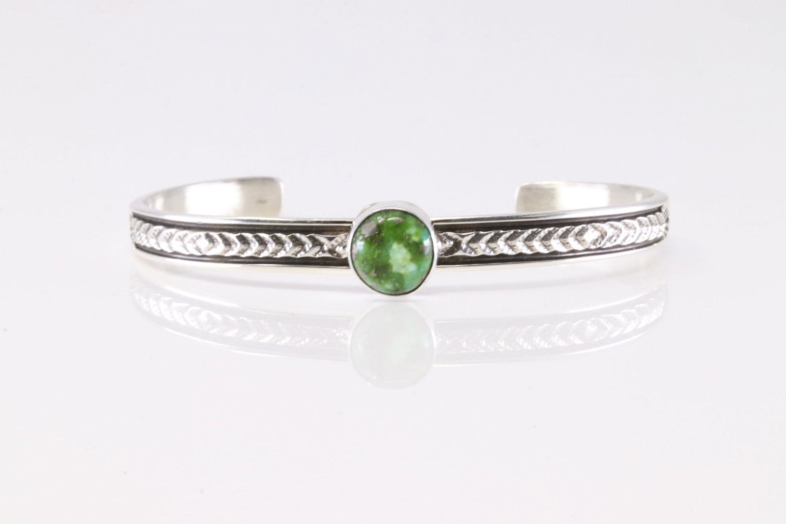 Native America Navajo Sterling Silver Sonora Gold Turquoise Bracelet Cuff By D.Morgan.: This is a Native America Navajo Sterling Silver Sonora Gold Turquoise Bracelet Cuff By D.Morgan. Stamp D Morgan.