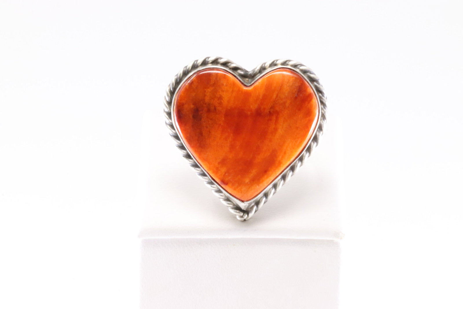 Native America Navajo Sterling Silver Spiny Oyster Heart Ring By Chassity Belone.: This is a Native America Navajo Sterling Silver Spiny Oyster Heart Ring By Chassity Belone. Stamp C Belone. Ring Size: 9.50.