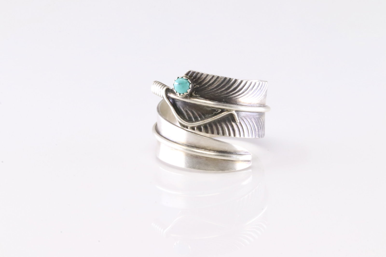 Native America Navajo Sterling Silver Turquoise Feather Ring By C.C.: This is a Native America Navajo Sterling Silver Turquoise Feather Ring By C.C. Stamp CC. Ring Size: 7.00.