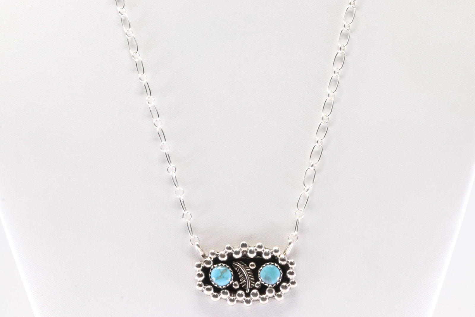 Native America Navajo Sterling Silver Turquoise Necklace. (1 of 4)