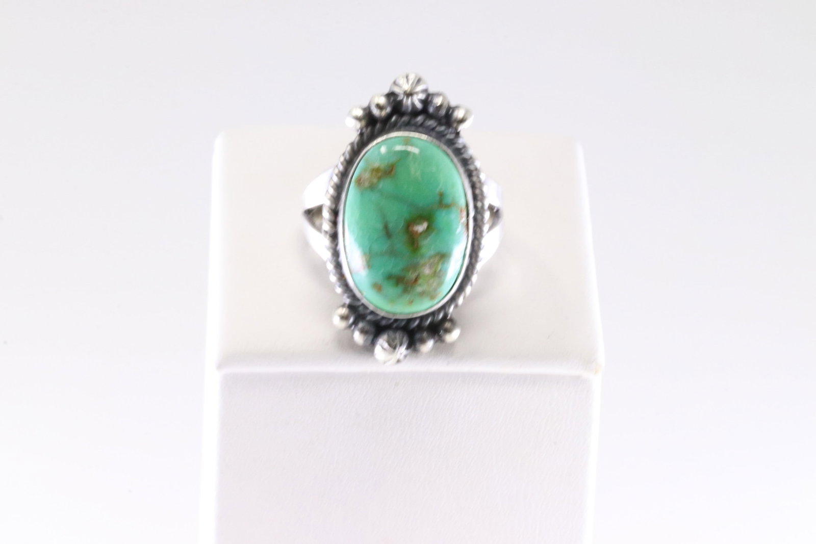 Native America Navajo Sterling Silver Turquoise Ring By F.: This is a Native America Navajo Sterling Silver Turquoise Ring By F. Stamp F. Ring Size: 8.00.