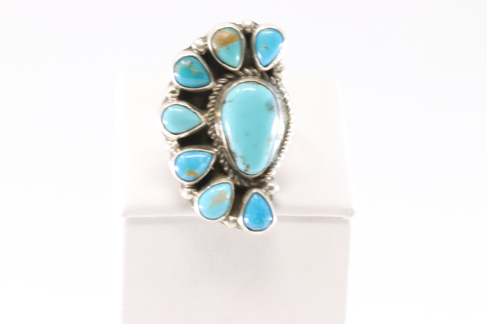 Native America Navajo Sterling Silver Turquoise Ring By G James.: This is a Native America Navajo Sterling Silver Turquoise Ring By G James. Stamp G James. Ring Size: 7.50.
