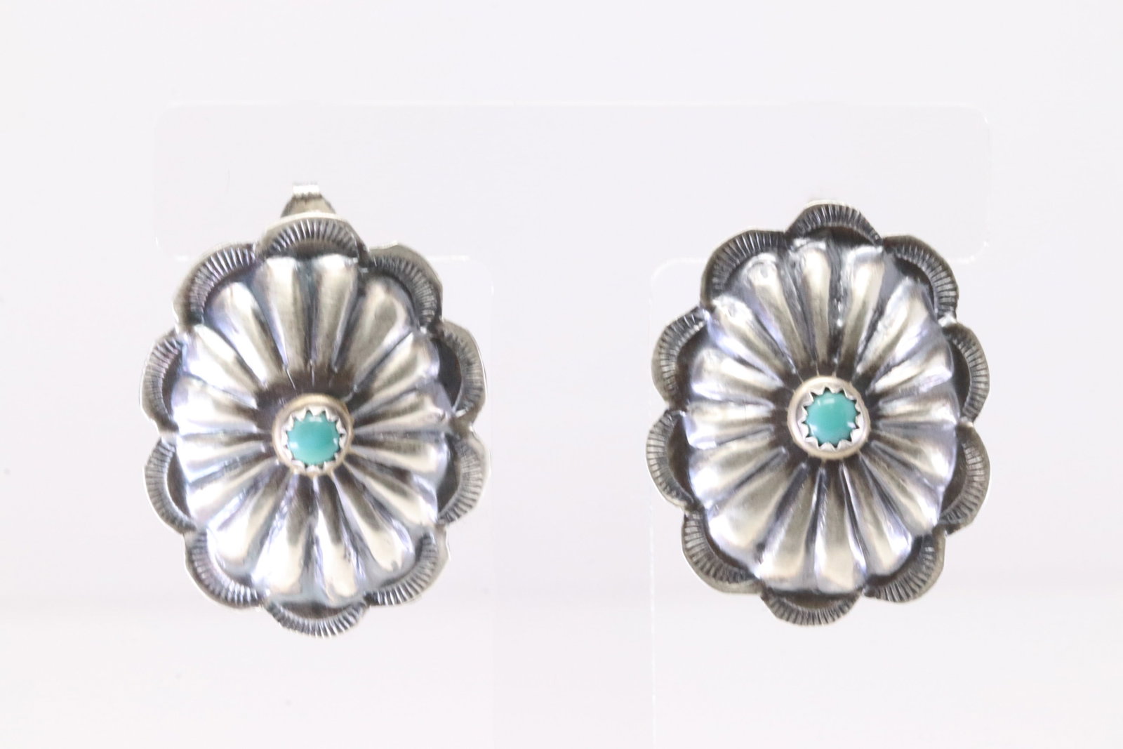 Native America Navajo Sterling Silver Kingman Turquoise Concho Post Earring's By Joan Begay.: This is a Native America Navajo Sterling Silver Kingman Turquoise Concho Post Earring's By Joan Begay. Stamp B.