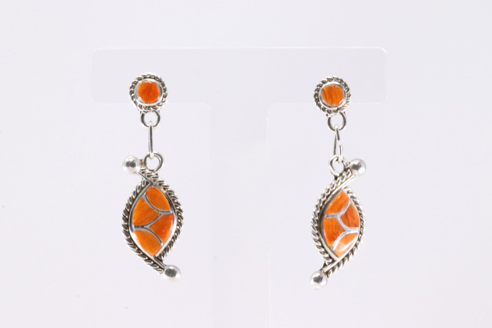 America Sterling Silver Spiny Oyster Post Dangling Earring's.: This is a America Sterling Silver Spiny Oyster Post Dangling Earring's.