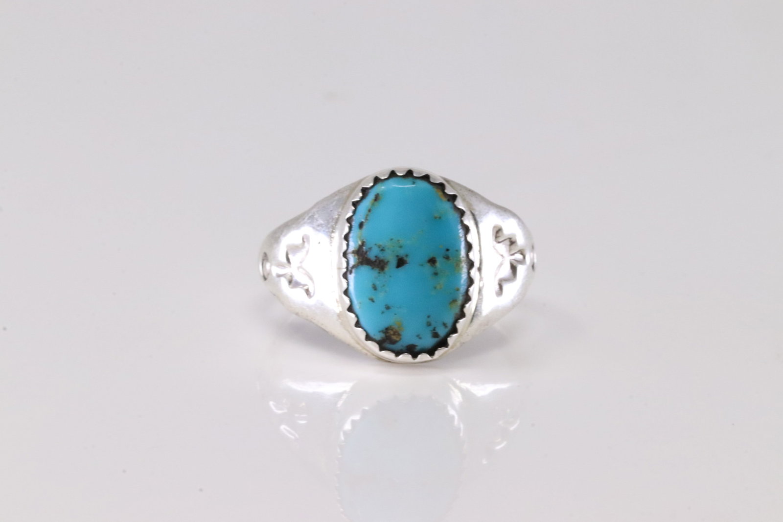 Native America Navajo Sterling Silver Turquoise Ring By ML.: This is a Native America Navajo Sterling Silver Turquoise Ring By ML. Stamp ML. Ring Size: 6.50.
