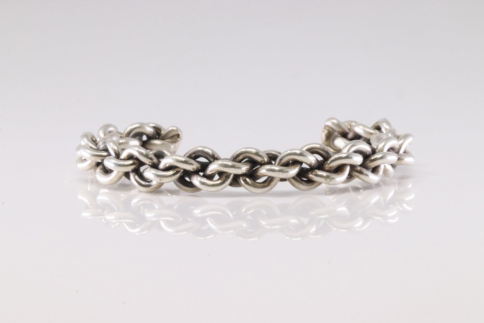 America Sterling Silver Solid Bracelet Cuff. (1 of 4)