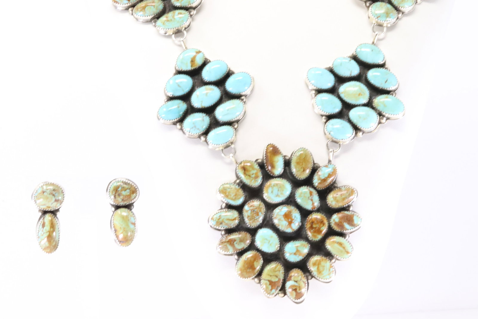 Native America Navajo Sterling Silver Kingman Turquoise Necklace & Earring's Sert By JB. (1 of 7)
