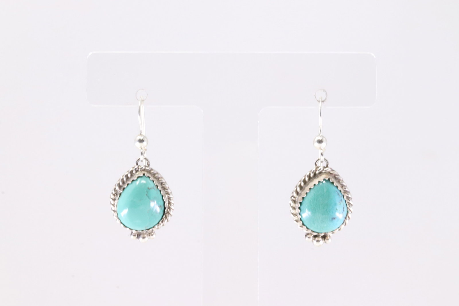 Native American Navajo Sterling Silver Kingman Turquoise Dangling Earring's By Trish Largo.: This is a Native American Navajo Sterling Silver Kingman Turquoise Dangling Earring's By Trish Largo. Stamp L.