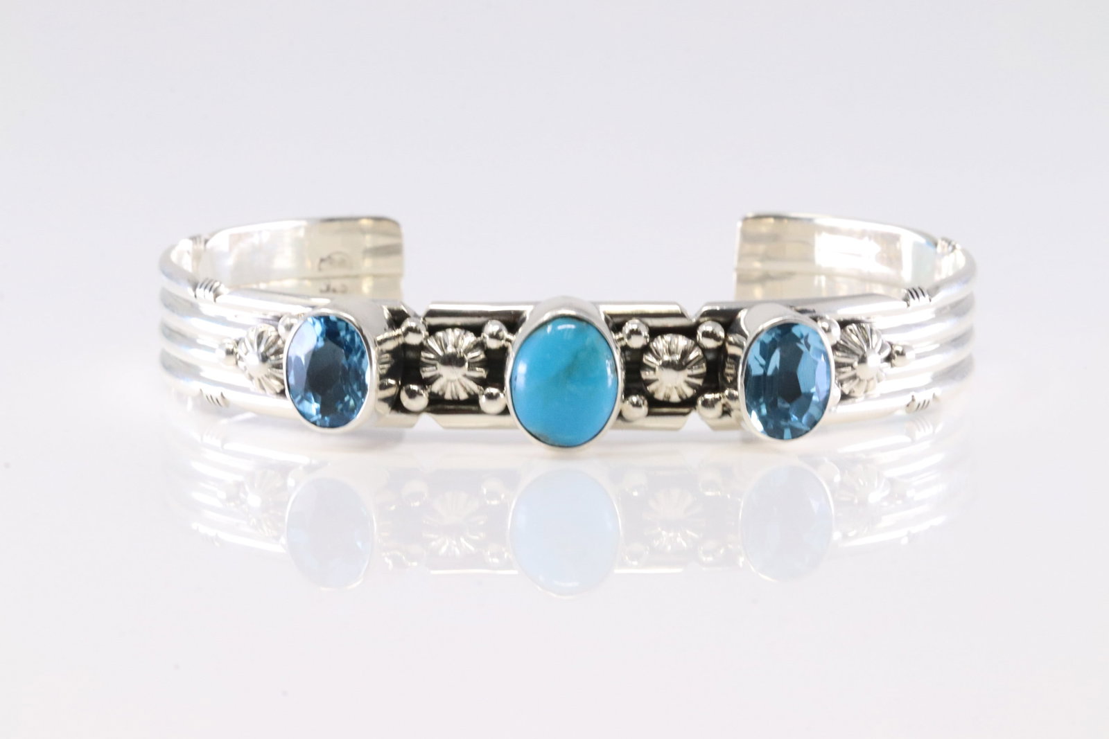 Native America Navajo Sterling Silver Blue Topaz & Turquoise Bracelet Cuff By Gilbert Smith.: This is a Native America Navajo Sterling Silver Blue Topaz & Turquoise Bracelet Cuff By Gilbert Smith. Stamp By R.B Company.
