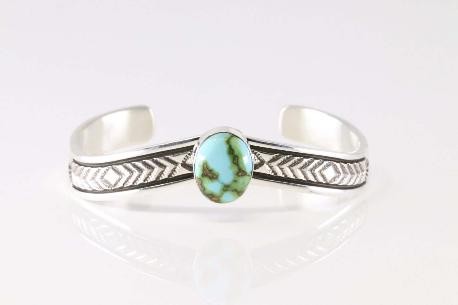 Native America Navajo Sterling Silver Sonora Gold Turquoise Bracelet Cuff By B. Morgan.: This is a Native America Navajo Sterling Silver Sonora Gold Turquoise Bracelet Cuff By B. Morgan. Stamp B.Morgan.